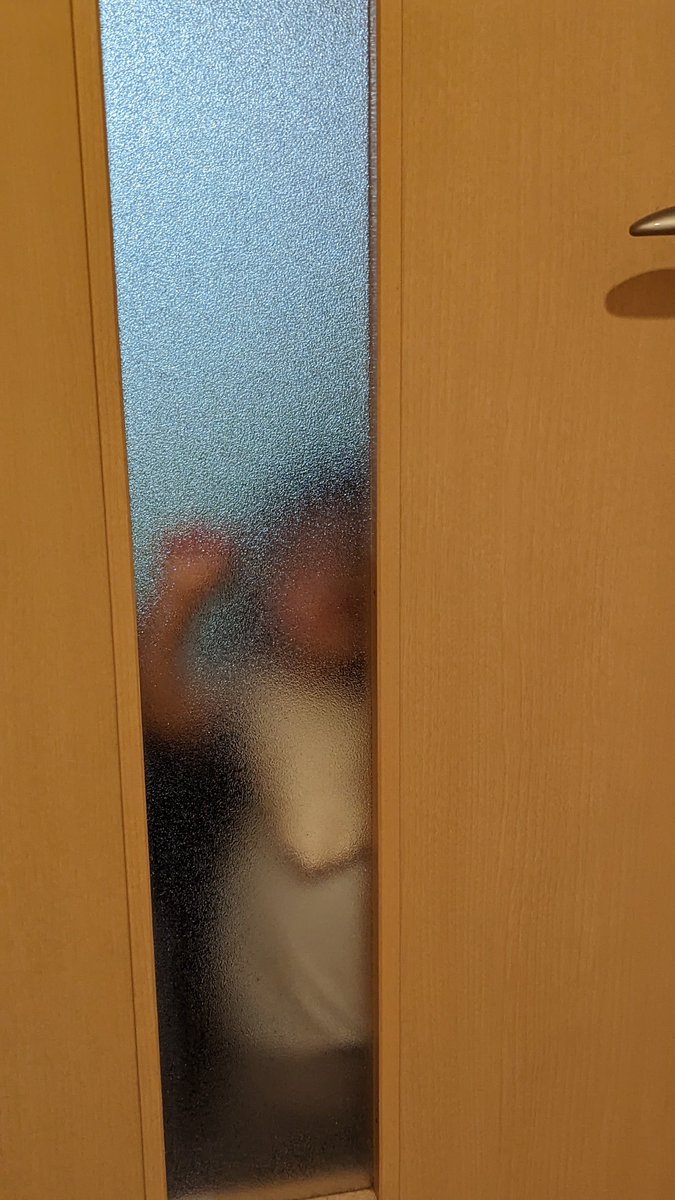 Japanese_PG's tweet photo. わたしの分もマイナンバーカード作れと訴えてきている（きてない） https://t.co/V5GErefMdw