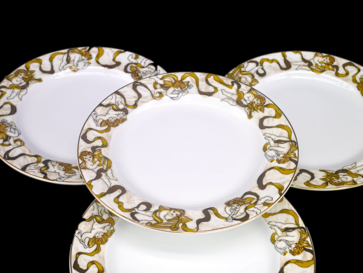 G97816960Girl's tweet photo. Four American Atelier Heavenly Host salad plates. Unused in box. https://t.co/i1wLZXc8y0 via @Etsy #BuyfromGroovy #antiqueshop #tableware #vintagetableware #Christmastableware #saladplate #Christmasdishes #AmericanAtelier #AmericanAtelierHeavenlyHost #HeavenlyHost #EtsySellers https://t.co/Pv01a4xqS4