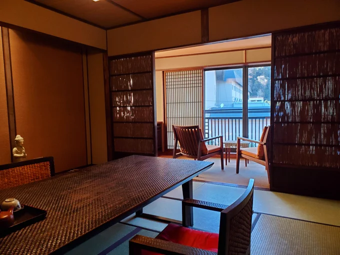 箱根行ってましたまた行きたいです3月下旬くらいにプチ嬉しいご報告ができると思うのでお待ちください 
