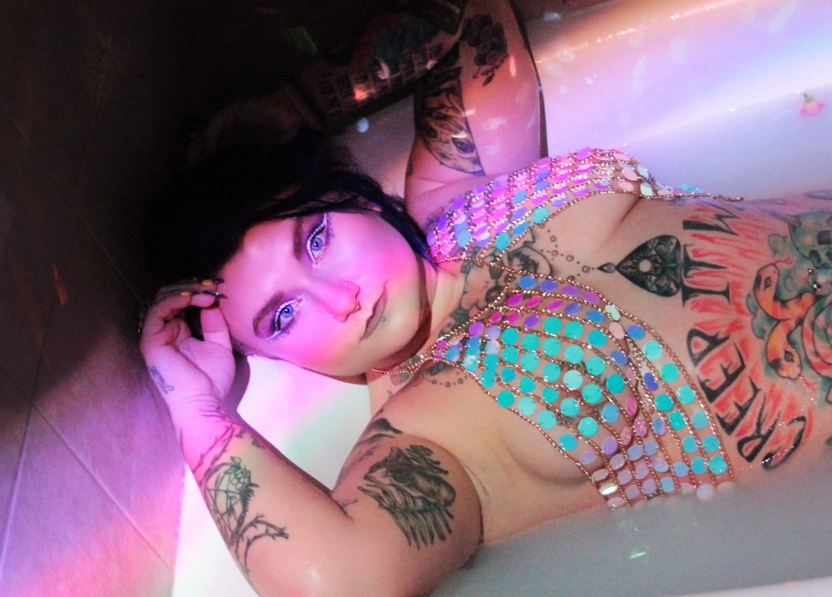 VENTRESSINK's tweet photo. Unique Unicorn vibes #tattoo #inkdoll #tattooedgirls #spicycontent #of #ContentCreator #ink #model https://t.co/Rex2yF9tG4