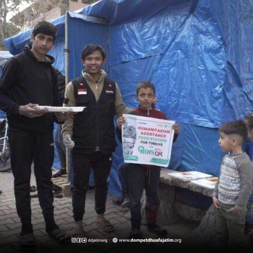ddjatimorg's tweet photo. kebaikanmu dapat disalurkan melalui:
Rekening Sedekah
BSI 7777 444 556

A.n Yayasan Dompet Dhuafa
Kode donasi Rp 15,-

Informasi dan kolaborasi bisa menghubungi:
081 515 555 222

#gempaturkisuriah #prayforturkeysyria #dompetdhuafaorg #dompetdhuafajatim https://t.co/hKy6UmXZDd