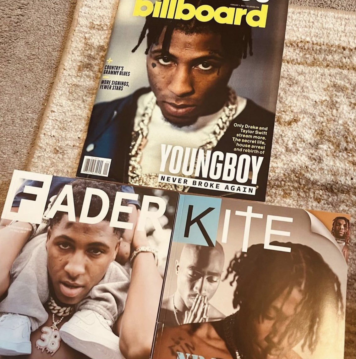 YoungBoyNews4KT's tweet photo. NBA YoungBoy On 3 Magazine Covers ‼️ https://t.co/reU5rNYDzX