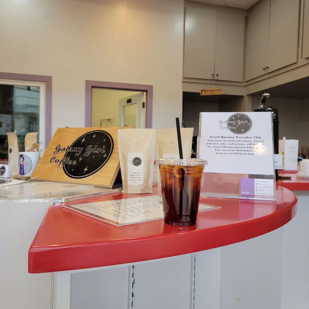 For coffee that is out of this world, try Galaxy Girl Coffee in <a href="/ManhattanTC/">Manhattan Town Ctr</a>! 🌌

manhattancvb.org/listing/galaxy…