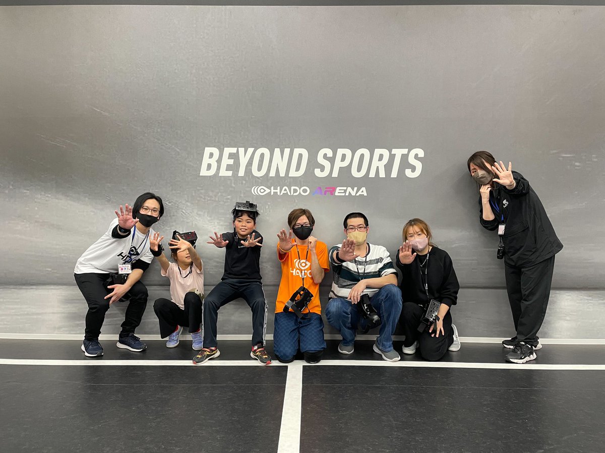 HADOARENA_izumi's tweet photo. 皆さんこんにちは!🌞
【第1回 HADO 1 on 1 大会】
🎉🎉結果発表✨✨
第🥇位 たくすたー
第🥈位 みーちゃん
第🥉位 こじさん
激アツな試合を見せて頂きました🤩
次回は2on2の大会を開催致します‼️
たくさんのご応募お待ちしております😊😊
#ar #sports #hado #ecoll #izumi https://t.co/y2qZiH0H96