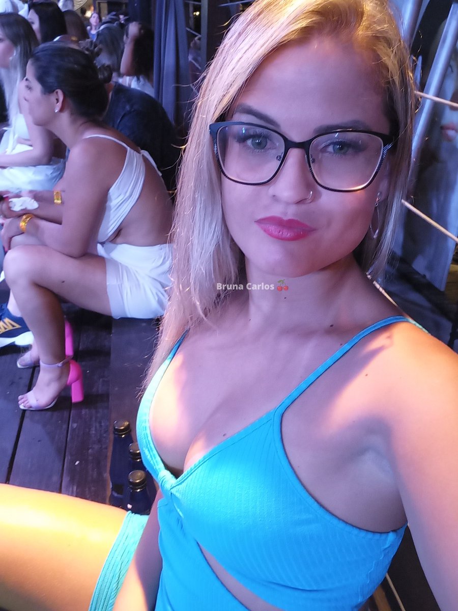 Do you want to know where my hand is? 😈Come to my VIP and be surprised🔥privacy.com.br/profile/abruna…