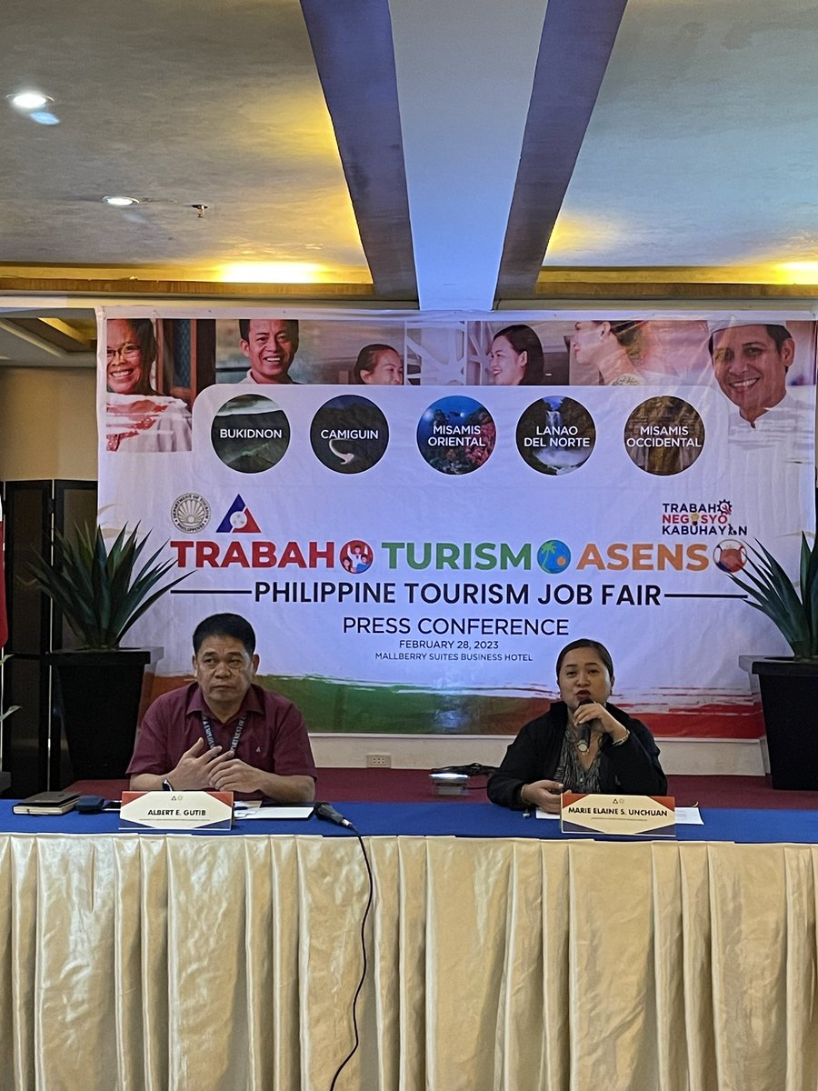 cdobloggers's tweet photo. ATM: CDO Bloggers attending the Trabaho Tourismo Asenso Philippine Tourism Job Fair Press Conference hosted by the Department of Tourism - Northern Mindanao Office and Department of Labor and Employment - DOLE Region 10 at Malberry Suites Business Hotel
#CDOBloggers https://t.co/GxuNM2SMVv