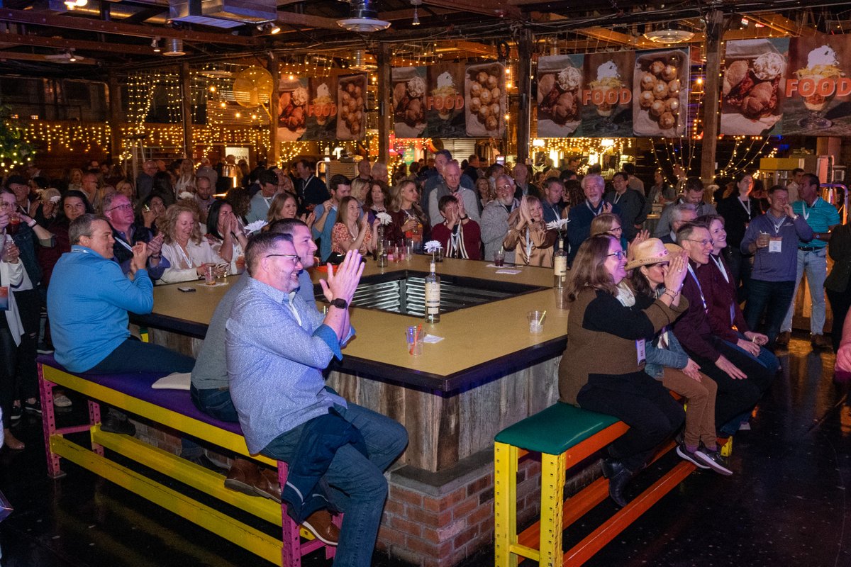 AssetMark's tweet photo. Our second day at #GoldForum is coming to a close with attendees having an amazing time connecting at The Duce in #Phoenix’s incredible warehouse district. #Celebrate #Limitless #AssetMark https://t.co/QkV3ZEg16S