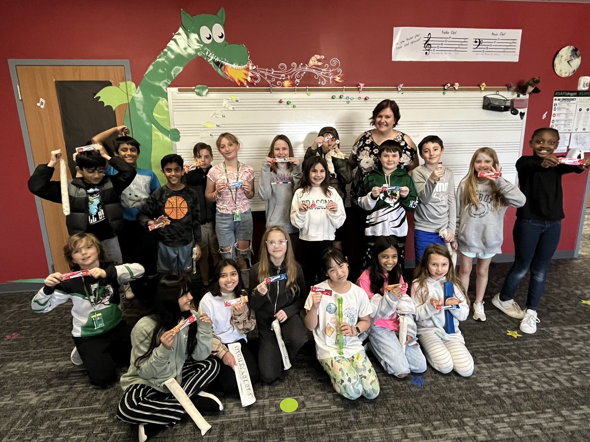 Anderson_4JES's tweet photo. @MsCornishMusic  won Conversation Heart Bingo today and my class got to share in the victory! @Jack_D_Johnson  is fun every. single. day. 💚🖤 #dragonproud  #jesfamily #inspireexcellence https://t.co/6xkjlpMB9q