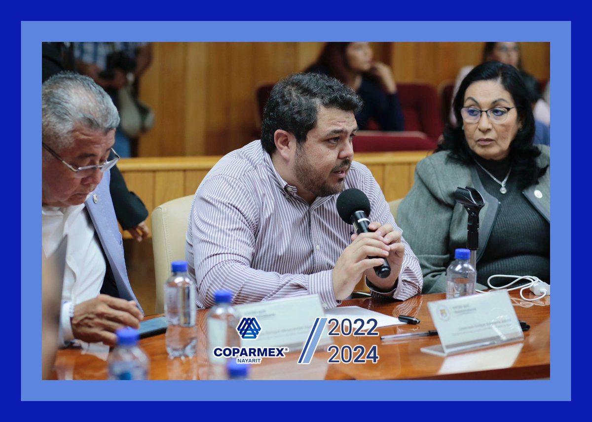COPARMEXNAYARIT's tweet photo. El Lic. Arturo Evangelista, asistió en representación del Lic. Enrique Echevarría Aldrete, Presiente de Coparmex Nayarit al H. Congreso del Estado a la presentación de  Ley de Fondo de Ahorro para el Retiro Digno de las Trabajadoras y Trabajadores del Estado de Nayarit https://t.co/tDnPBzNOu0
