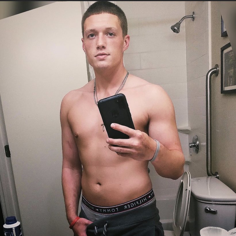 Drakeo7474's tweet image. onlyfans.com/u301293478 #onlyfanscreator #onlyfansdotcom #mustangonlyfans #onlyfanselite #onlyfanschile #onlyfansphotographer #onlyfansrecruiter #onlyfansgirlstwerking #onlyfansmilf #followmeononlyfans
#sexy #bigdick #kinky 
#content