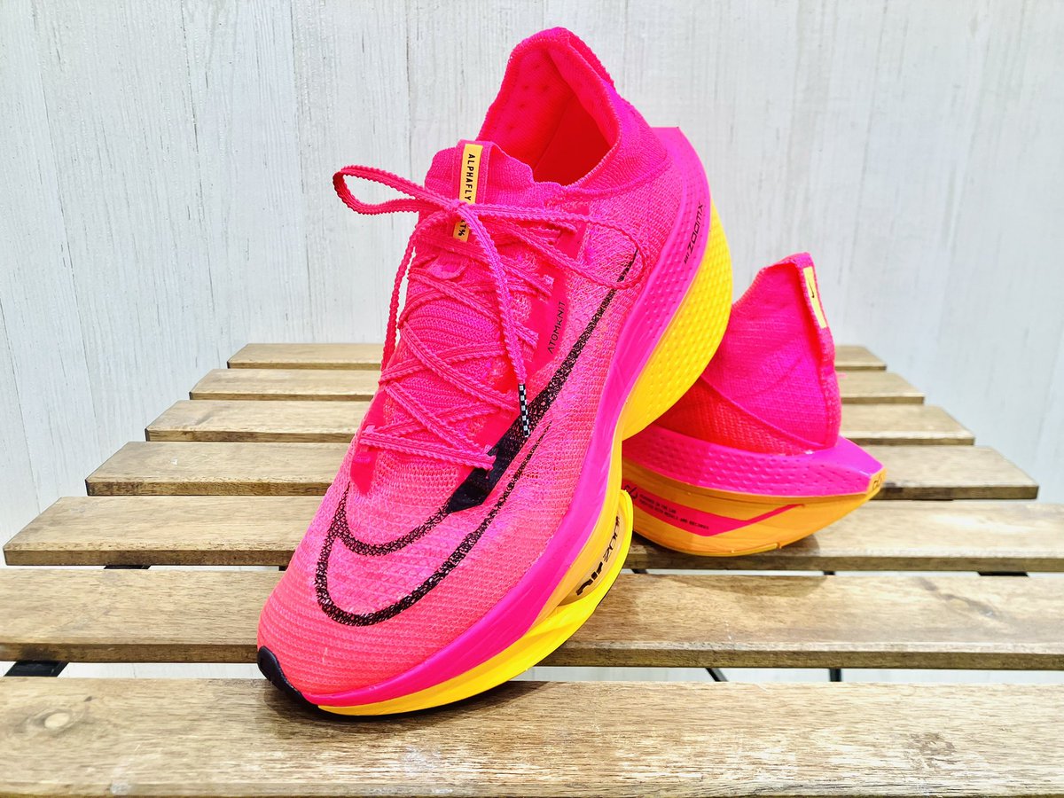 steptachikawa's tweet photo. #NIKE
｢AIR ZOOM ALPHAFLY NEXT% 2｣

お問い合わせの多い大人気モデルから
新色登場しました‼️

ロードレース、マラソンと控えている方は今を逃すと手に入らないかも知れません😭😭😭

お早めのご来店お待ちしております🙇‍♂️

 #厚底 #マラソン #駅伝 #新作 #ステップ #ステップ立川 #立川 https://t.co/qETGSdbNRR