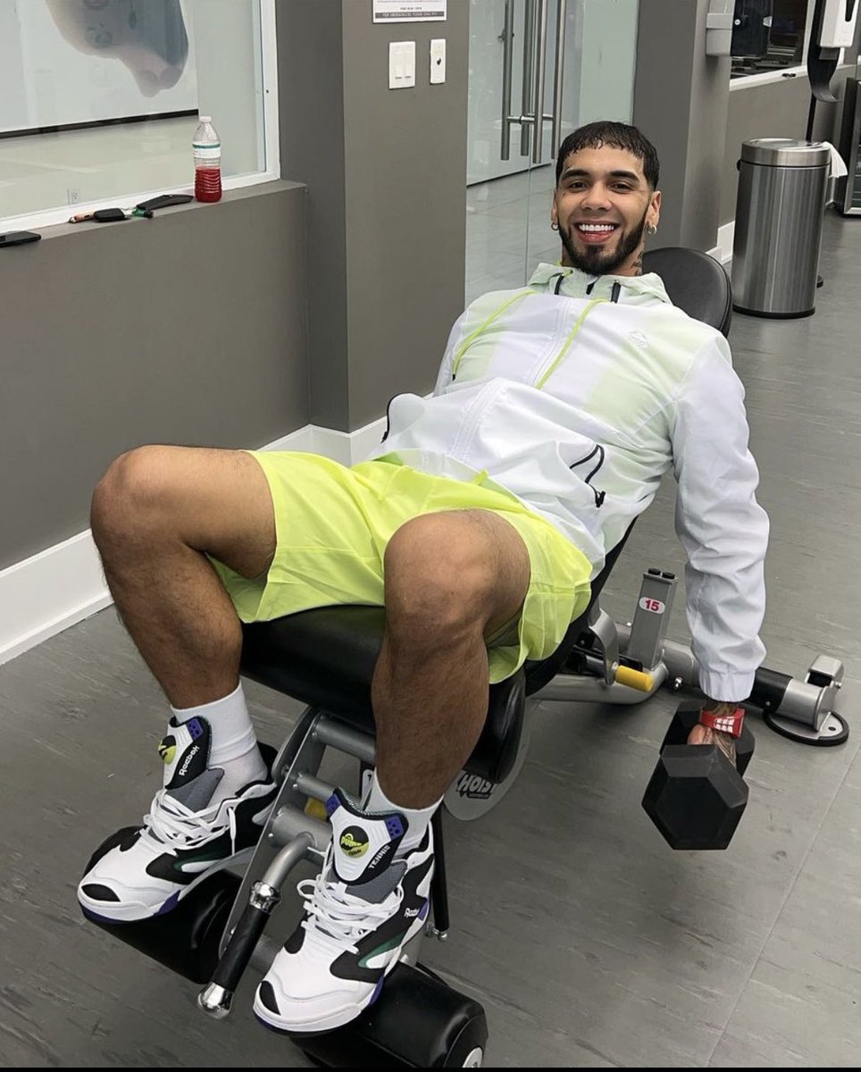DEBATE AMISTOSO: Cuál es la razón de que ANUEL A sea tan inolvidable ????
POSIBLES TEORIAS:

A.) LA PERLA
B.) LA LENGUA
C.) EL SEXO INCREÍBLE
D.) TODAS LAS ANTERIORES

MI OPINIÓN ES QUE esta perla me ha hecho el hombre más inolvidable SOBRE LA FAZ DE LA TIERRA!!!!!
😂🤣😭😩 💔🔜