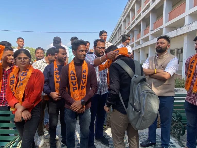 AbvpChandigarh's tweet photo. New unit of the department of UICET Panjab University for the session 2023-24 was announced today. 

Best wishes to the team for their tenure ahead. 

#ABVP4PU
#ABVPChandigarh https://t.co/aMwdrrBDoR