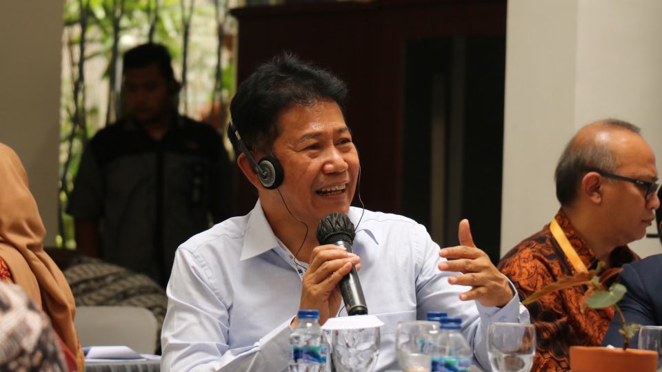 WFD_Indonesia's tweet photo. Some key takeaways from this panel:
✅ Transparency needs to be enforced/acted upon, not just talked about.
✅ Participatory budgeting enables iterative dialogue with citizens—it in turns increases legitimacy of the outcome
✅ Participation must cater to local needs &amp; context. https://t.co/Xnmg20fsUX