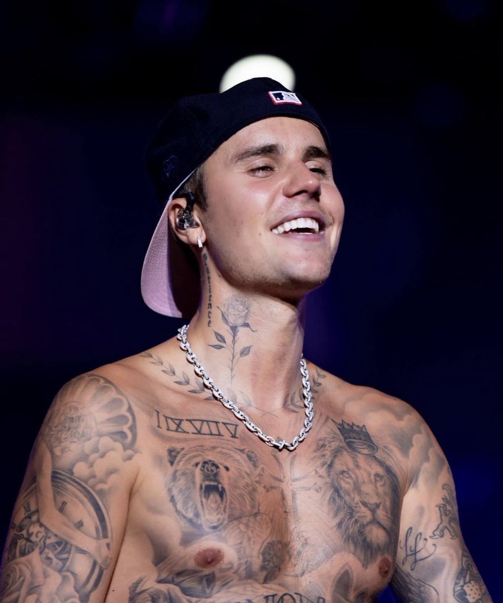 irenicbieber's tweet photo. tomorrow justin bieber turns 29 🥺🤍 https://t.co/byRTLbR7b9