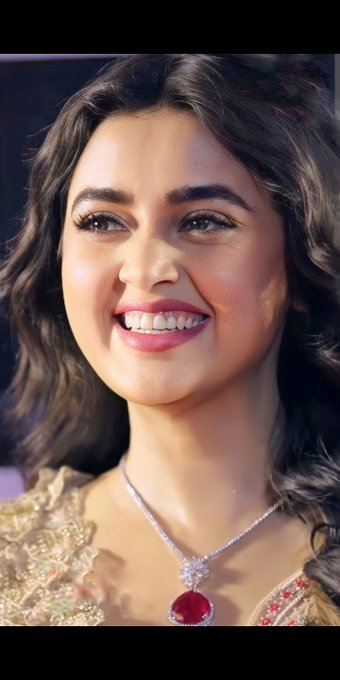 Who has perfect beautiful ❤️ smile🥰 Like ❤️for #TejasswiPrakash ❤️ RT 🔁for #PriyankaChaharChoudhary 💙 #Biggboss16       #BB16       #BiggBoss       #TejRan #TejRanFam #PriyAnkit 🔁 RT ❤️ Like