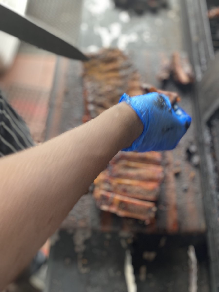 jmbc_co's tweet photo. Smoked BBQ π 4660 South Loop East Houston Tx 77033
Saturday and Sunday 2pm -
#ribs #foodie #bbqribs #food #bbq #houston #houstonchef #explore #explorepage #bbqporn #bbqlife #bbqfood #bbqlovers #bbqnation #chefjamesrucker #chef https://t.co/LE926wjkfs