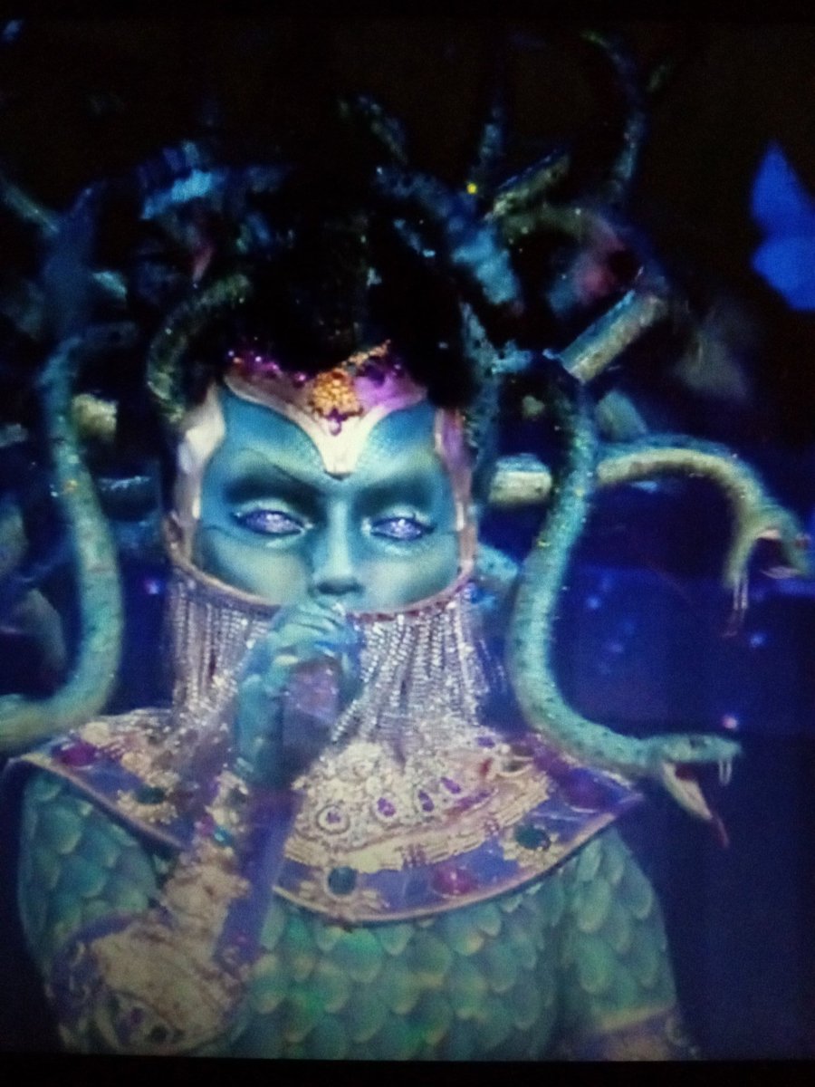 marcel15537's tweet photo. I honestly think that Medusa on @MaskedSingerFOX could be Halsey but i really think its Zhavia Ward from the four but never know #TheMaskedSinger #foxthemaskedsinger #Medusamask π§π€ https://t.co/g8ttGj0U13