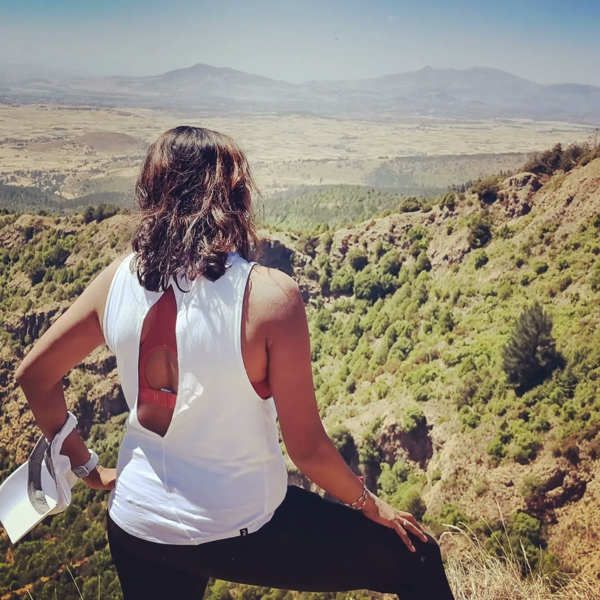 #yerermountain is one of the tallest, most awesome, and majestic mountains near #AddisAbaba. The elevation of this mountain is 3100 meters high.
Don't forget to show your love youtu.be/qBd96mqh4jg
#izmirdeprem #noorderlicht #ferilsmadworld #Ethiopia #protest