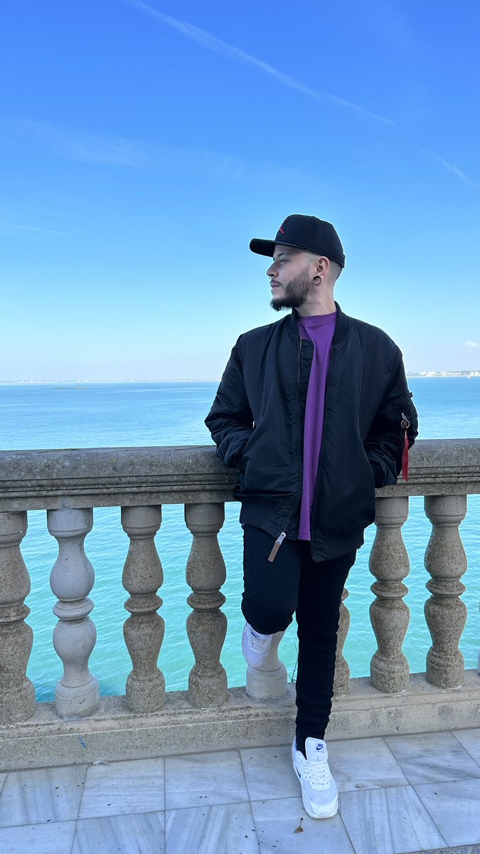 ELTITOSINTHO's tweet image. Hoy hace 2 años del comienzo de mi cambio físico y de vida. 
De 150kg a 70kg
2 años sin tabaco.
2 años de trabajo y esfuerzo 🤘🏻

Ahora viene el nuevo cambio, ponerse mamadisimo 💪🏼

Que nunca nadie te diga que no puedes, si yo he podido, tu también puedes❤️

Vienen grande cosas 🔥