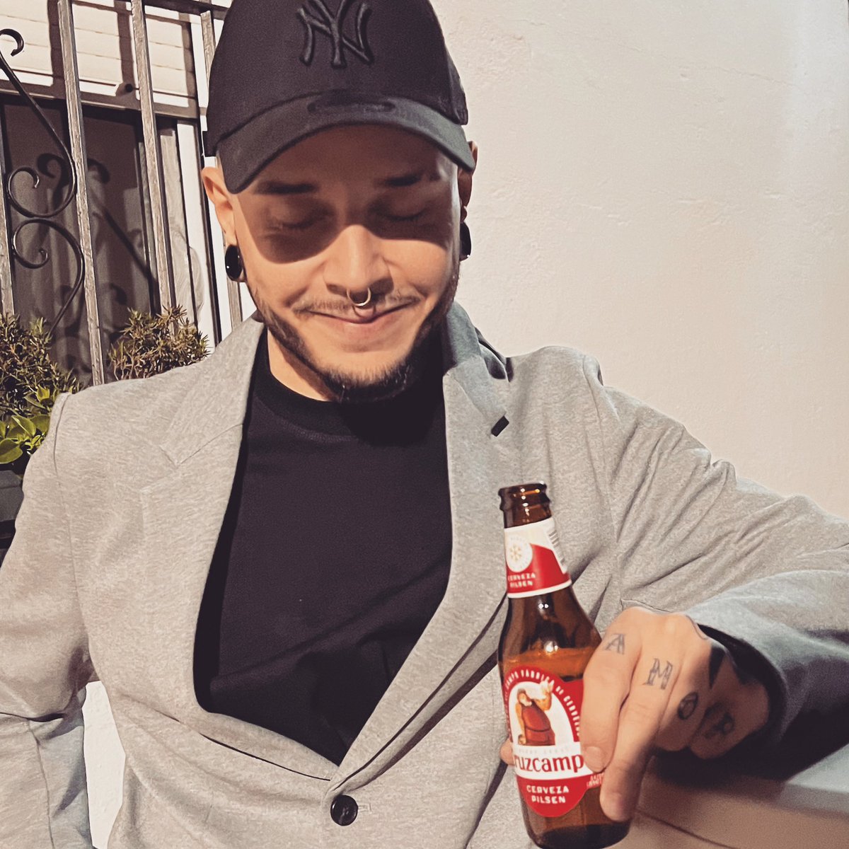 ELTITOSINTHO's tweet image. Hoy hace 2 años del comienzo de mi cambio físico y de vida. 
De 150kg a 70kg
2 años sin tabaco.
2 años de trabajo y esfuerzo 🤘🏻

Ahora viene el nuevo cambio, ponerse mamadisimo 💪🏼

Que nunca nadie te diga que no puedes, si yo he podido, tu también puedes❤️

Vienen grande cosas 🔥