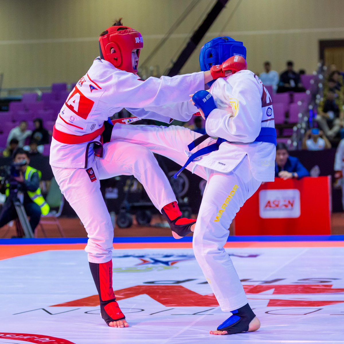 The champs in the #JJAC23 finals are giving it their all, those are fights to be remembered👏

#asia#thailand#jjau#championship#athletes#fights#JJAC23