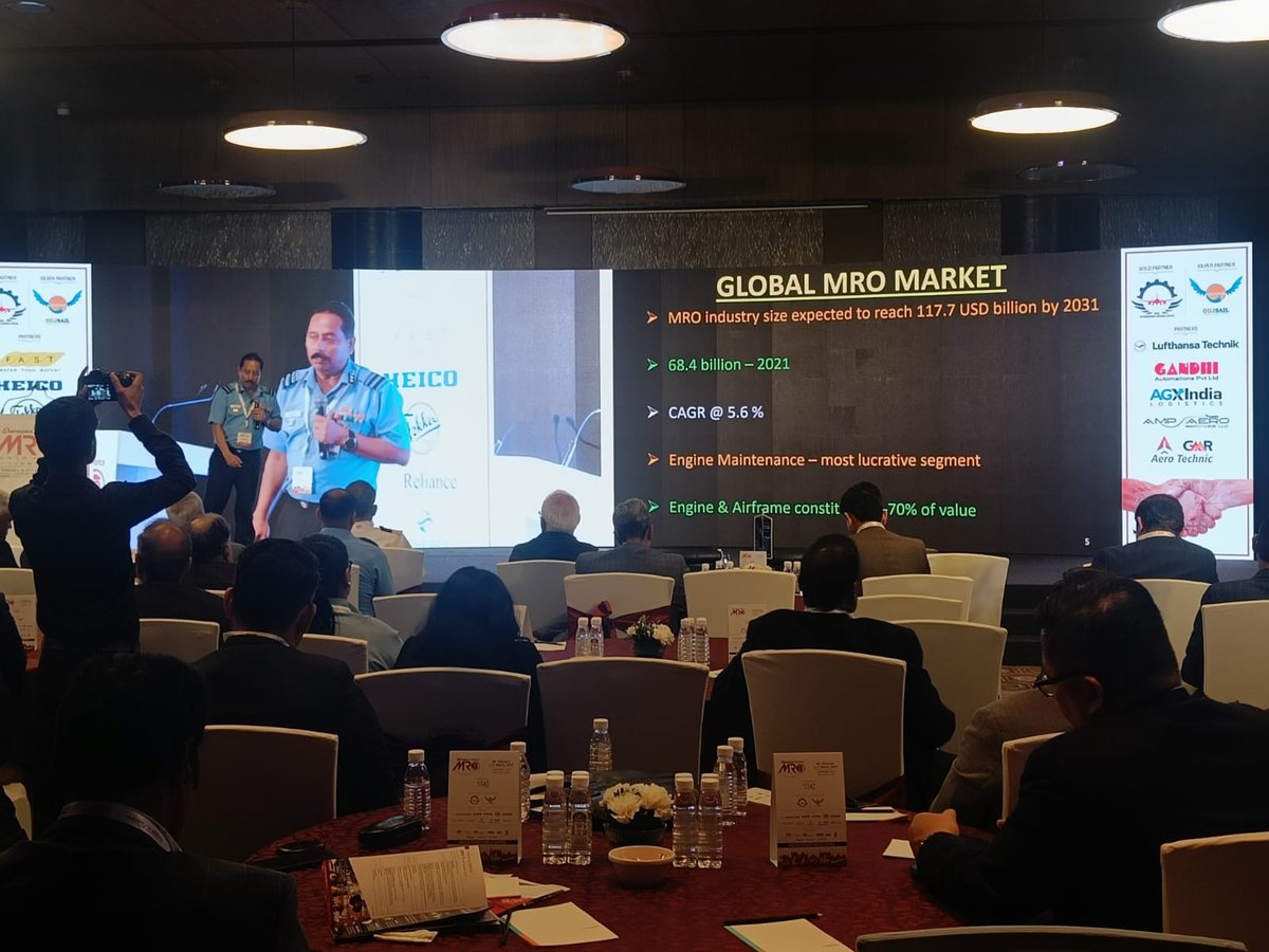 AerospaceMediaG's tweet photo. 𝐀𝐢𝐫 𝐕𝐢𝐜𝐞 𝐌𝐚𝐫𝐬𝐡𝐚𝐥 𝐒𝐮𝐬𝐡𝐚𝐧𝐭 𝐃𝐮𝐭𝐭𝐚 giving a thought provoking presentation on "Aerospace Logistics" at the 4th Aerospace &amp; Defence MRO South Asia Summit 2023.

@IAF_MCC  #logistics #MRO #MROSouthAsia #MROSouthAsia2023 #MROEvent #MROEvent2023 https://t.co/znJIliDc0X