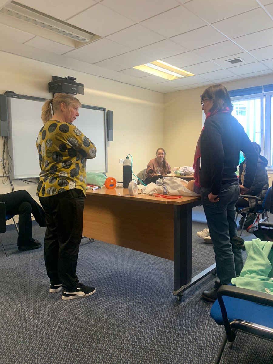 ofallpositions's tweet photo. @JoannaGreenock is facilitating #SNRC in @NHS_Lothian today #SMMDP #newbornresus #midwifery #midwives #coremandatory training @Helenmacmo https://t.co/sJadaLkkBX