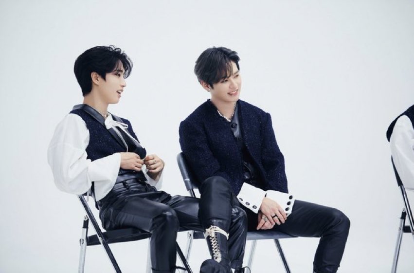 HM_ATM's tweet photo. 절대 편한 자세는 아닐 것 같은데?
자기꺼라고 찜하는?
고양이의 모습이?
아름답네요? https://t.co/QZLN1mKWlP