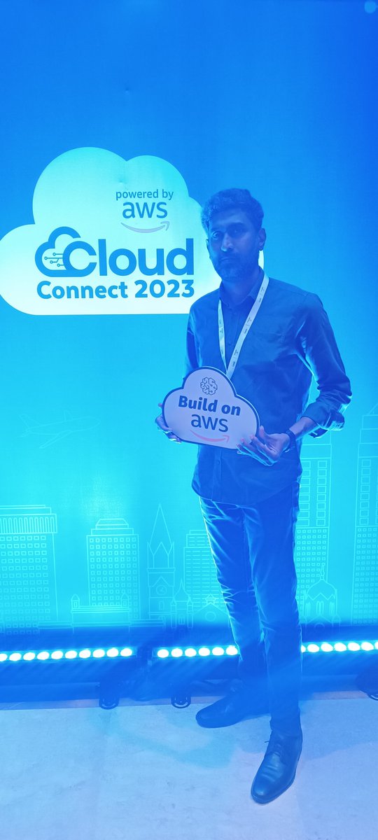 prakash444's tweet image. #AWSCLOUDCONNECT Venky