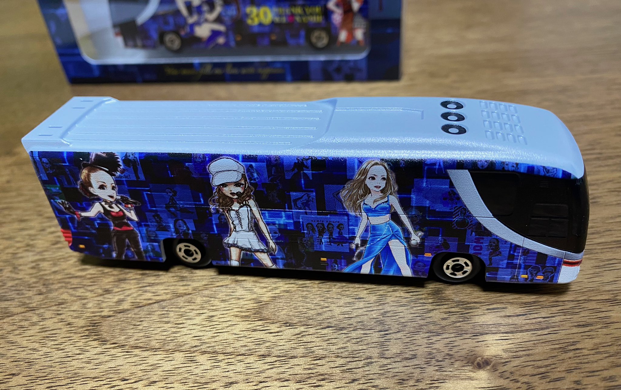 安室ラッピングバス30 THANK YOU WE❤️NAMIE アクスタ付き貴重 安室奈美恵さんラッピングバスアクスタ