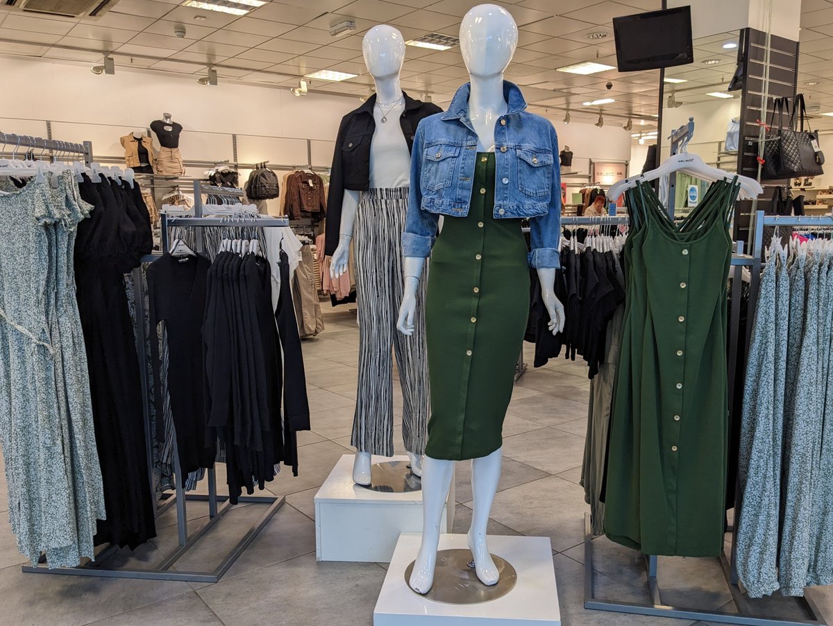 AlhambraCentre's tweet image. Get ahead of the trends (and the weather 🌧️🌤️) with transitional wardrobe essentials from @SelectFashion - taking you stylishly from Winter to Spring! ❄️🍃

 #SelectStyle #SlayInSelect #womensfashion