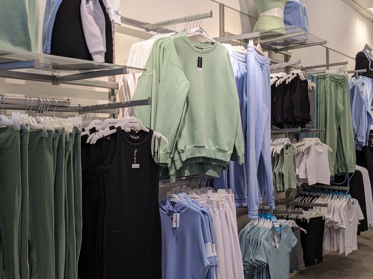 AlhambraCentre's tweet image. Get ahead of the trends (and the weather 🌧️🌤️) with transitional wardrobe essentials from @SelectFashion - taking you stylishly from Winter to Spring! ❄️🍃

 #SelectStyle #SlayInSelect #womensfashion