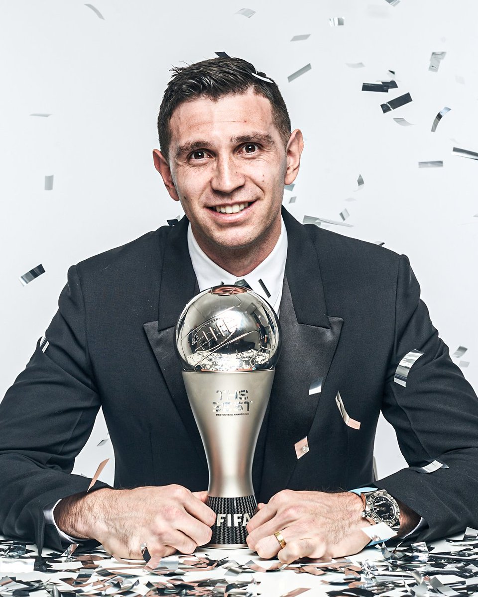 ESPNUK's tweet photo. Emi Martínez has more trophies (3) than defeats (1) with the Argentine National Team.

Incredible 👏🇦🇷 https://t.co/8W8rZHFn31