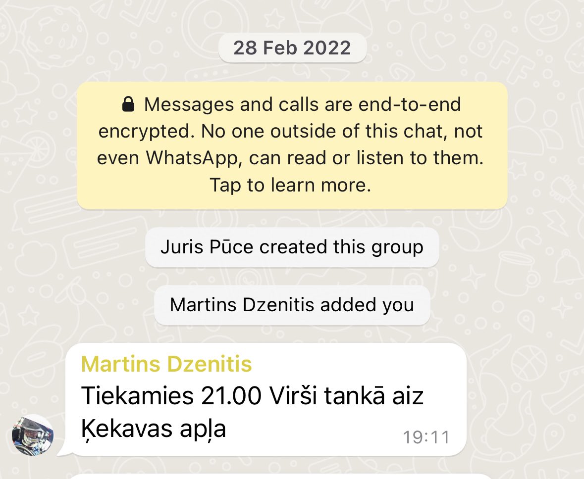 Tiko apjēdzu, ka šodien ir tieši gads. Pirmais dokumentētais ieraksts par twitera konvoja saknēm. Tad vēl neviens pat neapjauta, par ko tas izvērtīsies. Paldies jums katram par #StandWithUkraine️