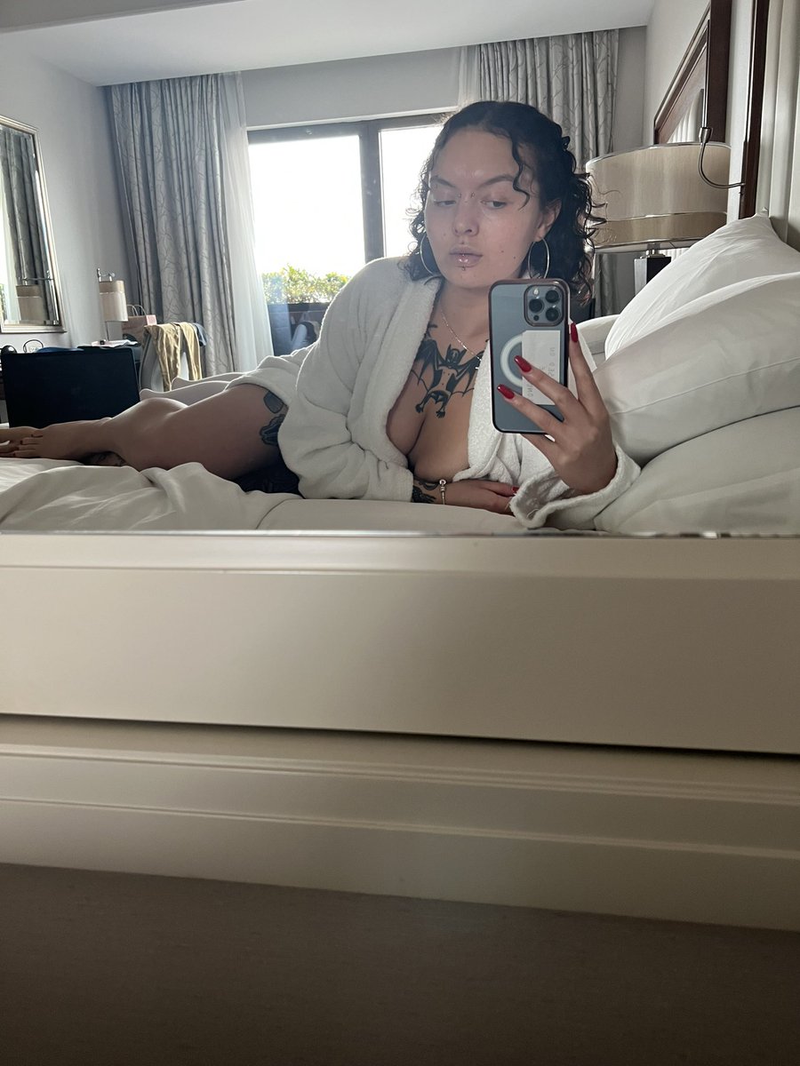 Goddess Rosey tweet media