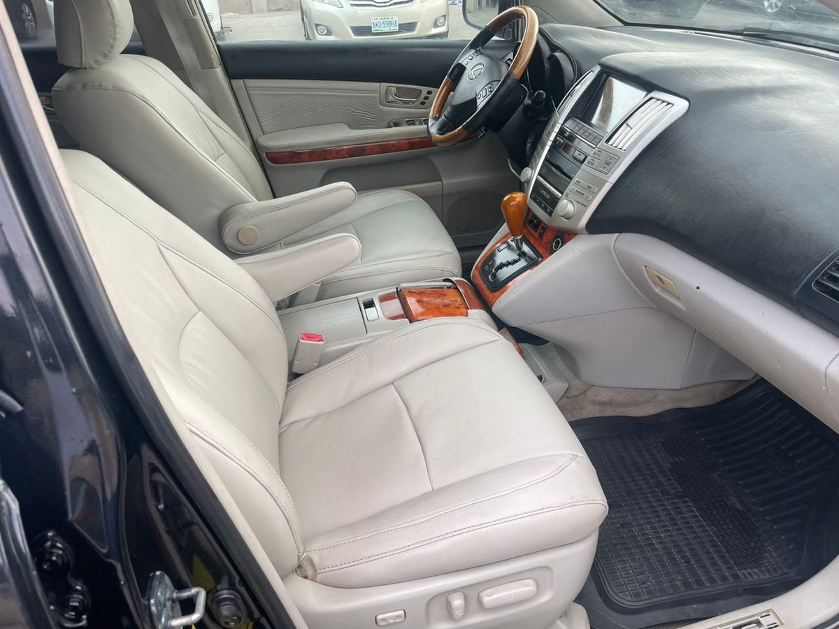 BuyLagosLtd's tweet photo. For Sale: Pre-Owned 2006 Lexus RX330

📍: Ajah

Asking Price: 4m [Non Negotiable]

If interested, DM for Inspection or Call/Whatsapp; 0818 811 1105

- https://t.co/ZMsfKvD17B -

#BuyLagosLtd #BuyLagosLtdAutomobile #CarForSale #UsedCar #LexusRX330 https://t.co/hhZafHpCH3