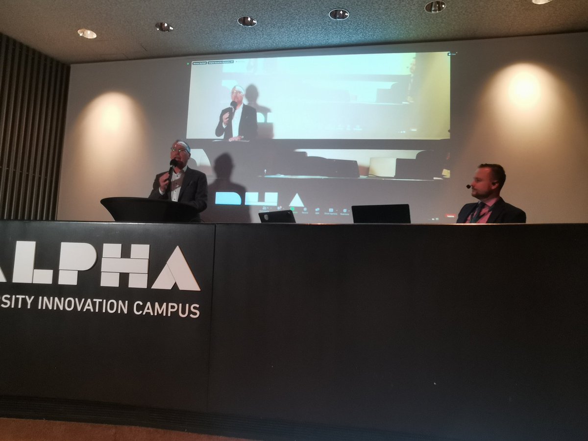 Mark.Brown <a href="/DCU/">Dublin City University</a> <a href="/DCU_IoE/">DCU Institute of Education</a> welcoming delegates to the @PDST_TechinEd <a href="/PDSTie/">PDST</a> Erasmus Plus #Rebel Project.