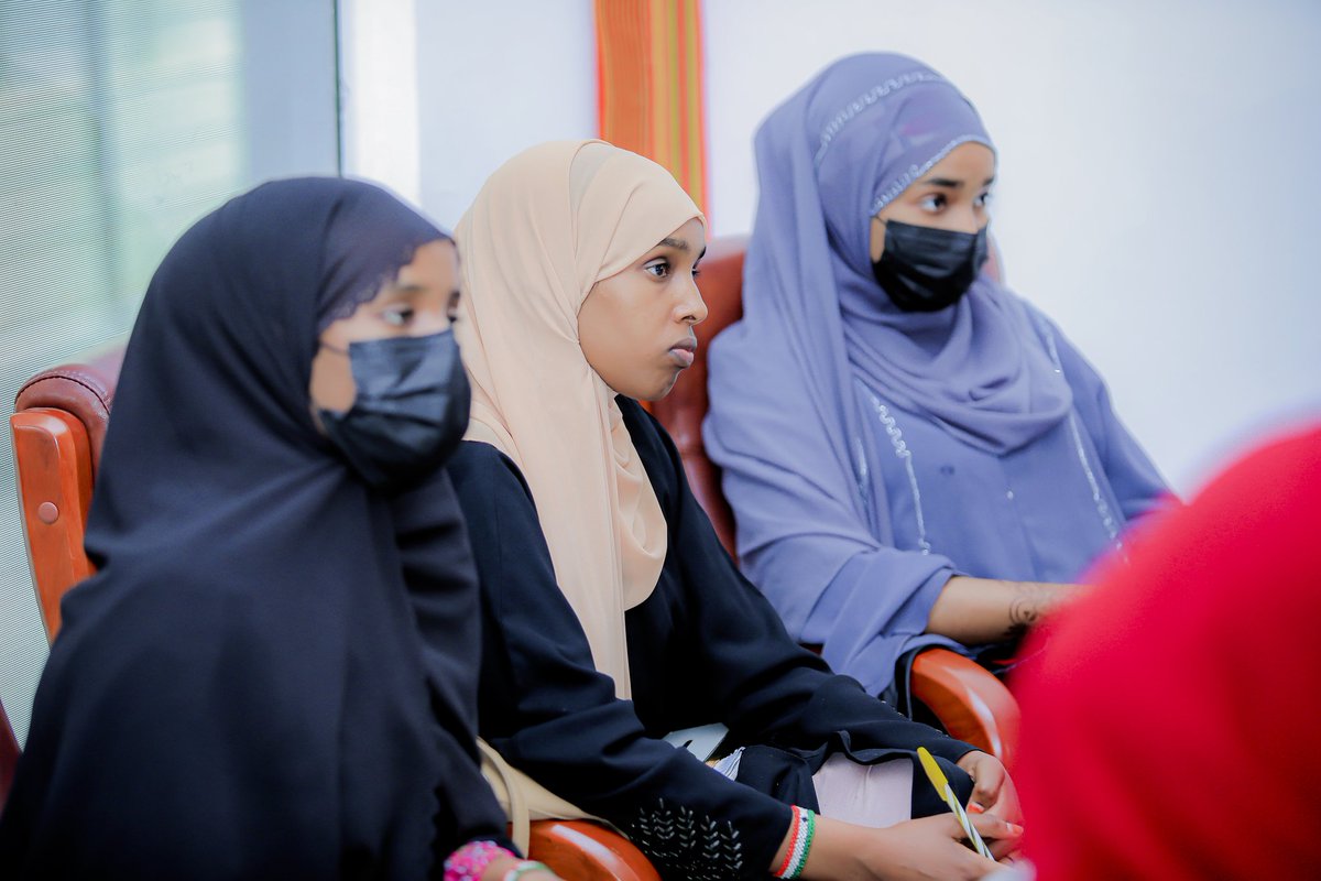 Masaf_org's tweet photo. This training was offered so as to enable female artists and poetesses to amplify their voices and inspire changes that would help other women to voice their demand and safeguard their rights.(1/2) https://t.co/4MhWOpqk80