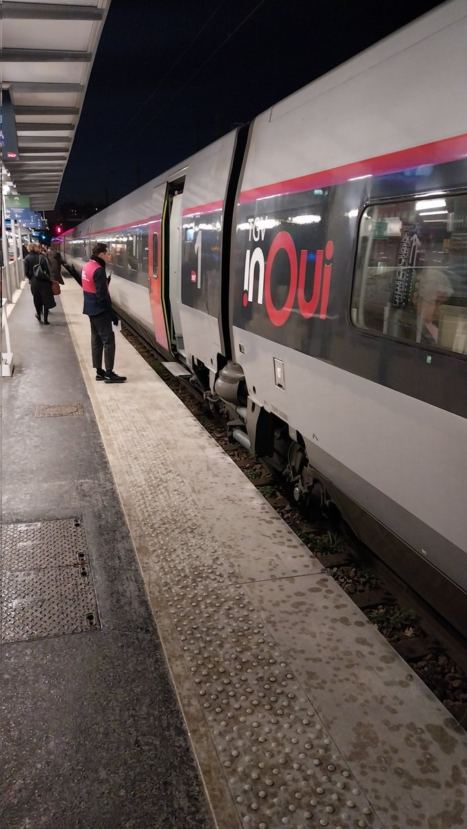 B_Rouille's tweet image. Au menu aujourd&apos;hui 

1️⃣ présentation de #METHALGUES à des parlementaires au #SIA2023 

2️⃣ #tweetapero des #FrAgTw 

3️⃣ réunion du Service Productions Laitières @InstitutElevage