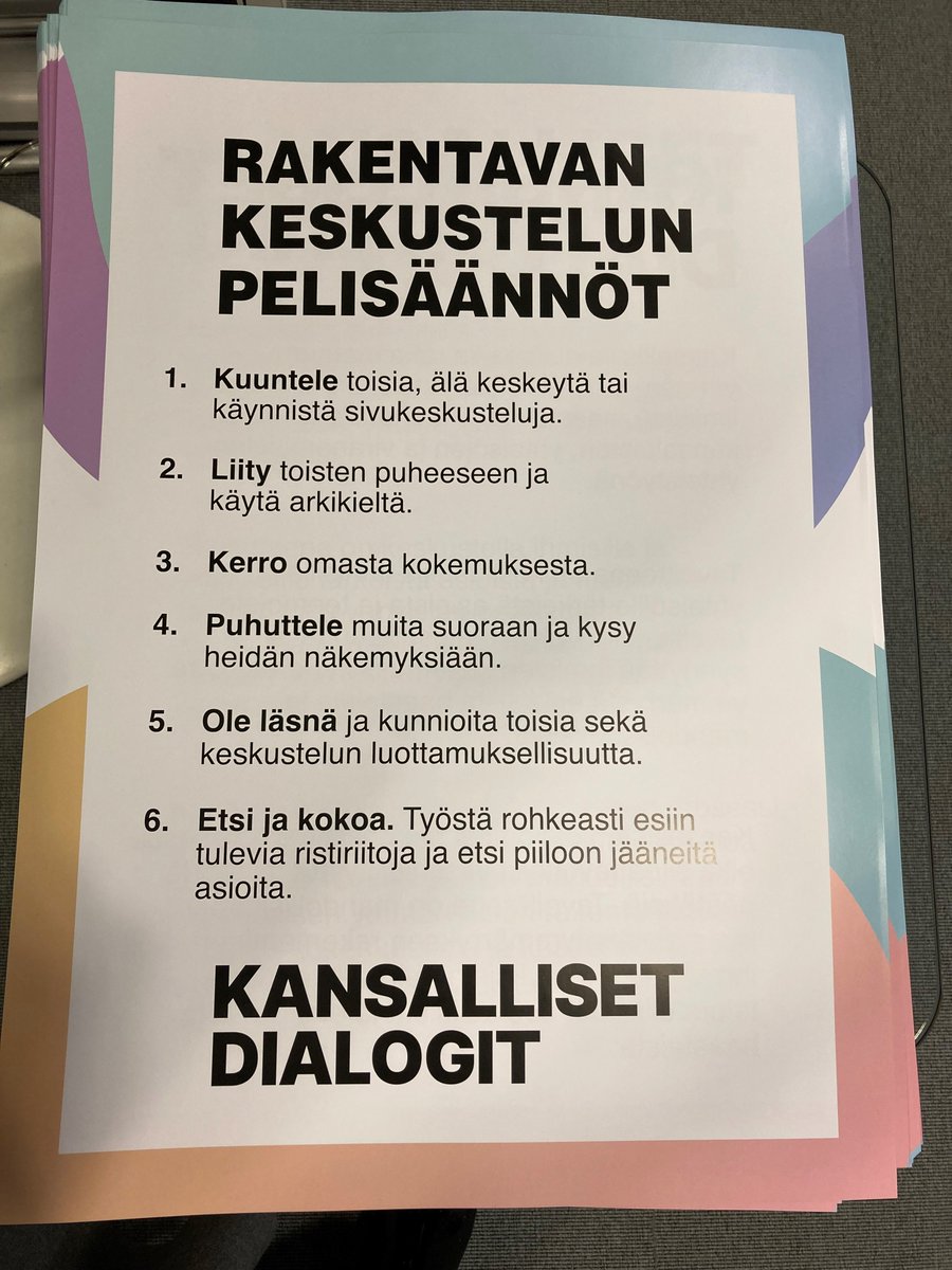 Tänään meillä oma VM:n epävarmuudessa elämisen #KansallisetDialogit. Iltapäivällä kohti #Kuopio. Siellä huomenna koko päivä samoissa merkeissä. Kuunnellaan, lisätään yhteistä ymmärrystä ja saadaan tietoa. #luottamus #AvoinHallinto @vmuutisetss