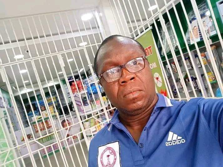 nwammeh's tweet photo. @ruffydfire Please Mr Rufai help me to let the world know about this, Prof uzochukwu is a honest and compassionate man. He was my landlord and lecturer in Unizik. Please help me spread this so they can release him. https://t.co/0RKwMypD4c