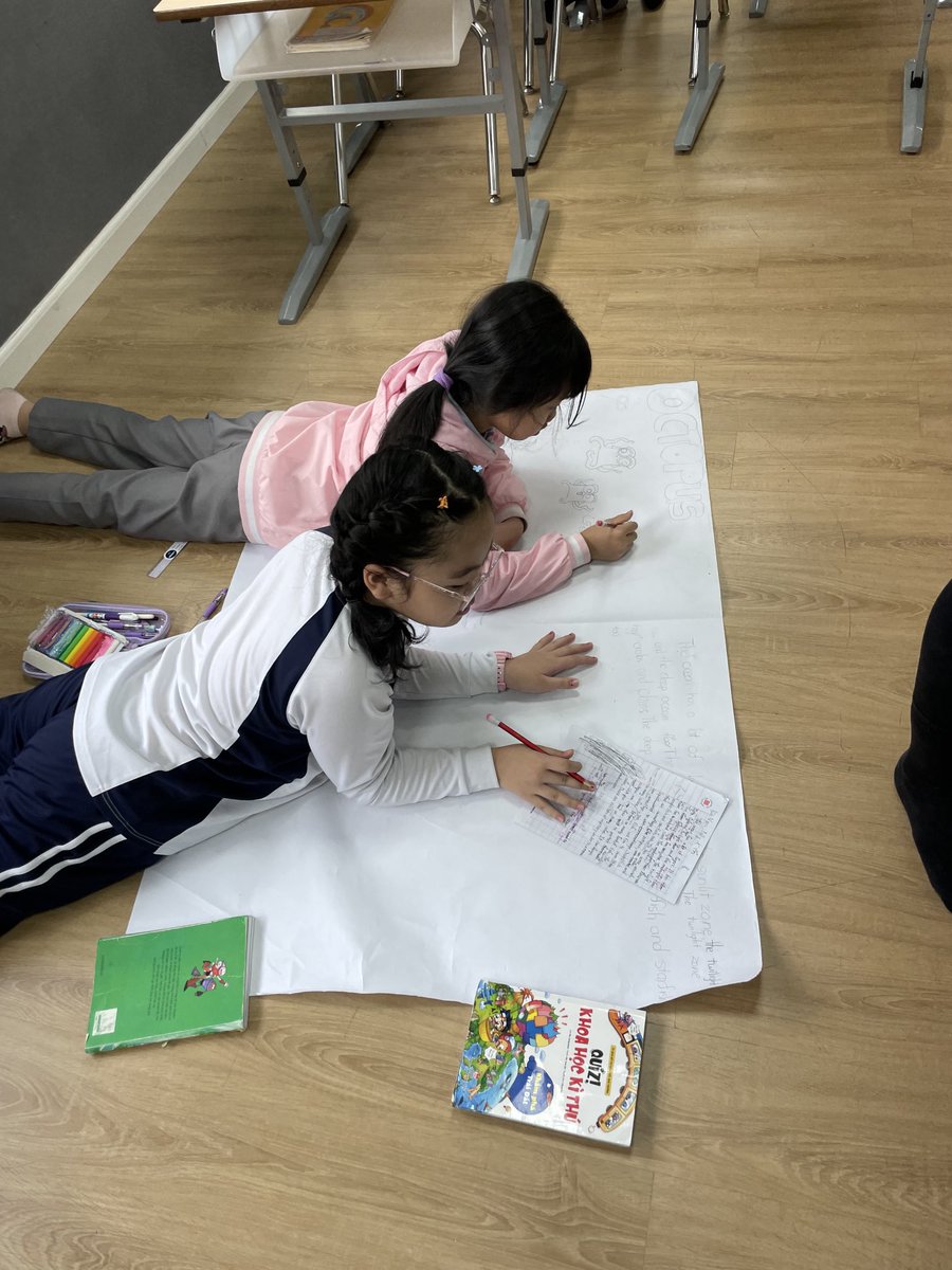 klundstromatmv's tweet photo. How Might We live in a way that is better for our endangered species? ⁦@Thedeweyschools⁩ G3 students are researching, prototyping, getting feedback and practicing their presentation skills to answer this question. #MVSchool #partnerschool #designabetterworld https://t.co/cDolEUcEBx