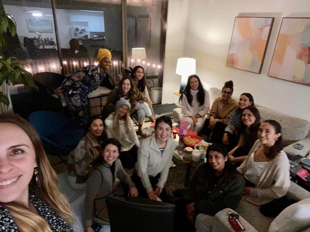 Such a fun night at a VC Galentines Gathering in LA, being surrounded by so many badass women.

Thank you so much <a href="/erica_wenger/">erica wenger🏕️</a> for hosting!