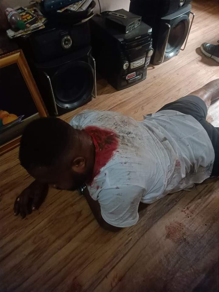 BishopPOEvang's tweet photo. How LP PU agents was maimed, voters chased away at Ikot Ebon , Onna LGA, Akwa Ibom State....this is how PDP won 😭😭😭 https://t.co/crNH2ukkrB