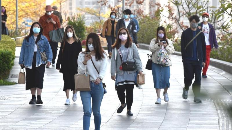 JiRongCHN's tweet photo. Mask mandate in China's Hong Kong will be canceled from March 1, and people do not have to wear masks both outdoors and indoors, as well as on public transport, HKSAR chief executive John Lee said Tuesday, adding that high-risk places can still require visitors to wear a mask. https://t.co/s9O4bF8d2r