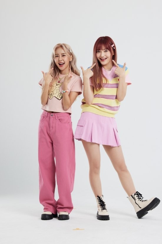 bugaboo_thinker's tweet photo. choyeon &amp; eunchae have signed a contract with children's broadcasting channel Carrie TV! 📺
choyeon wil use the stage name stella and eunchae will use the stage name lucy 💖🌤
© nugupromoter https://t.co/NhmDN8bmrm