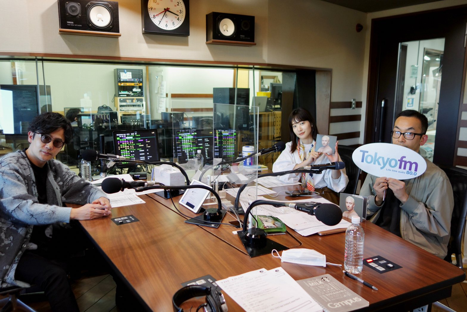 FqCM4pTagAAzi7y?format=jpg&name=orig