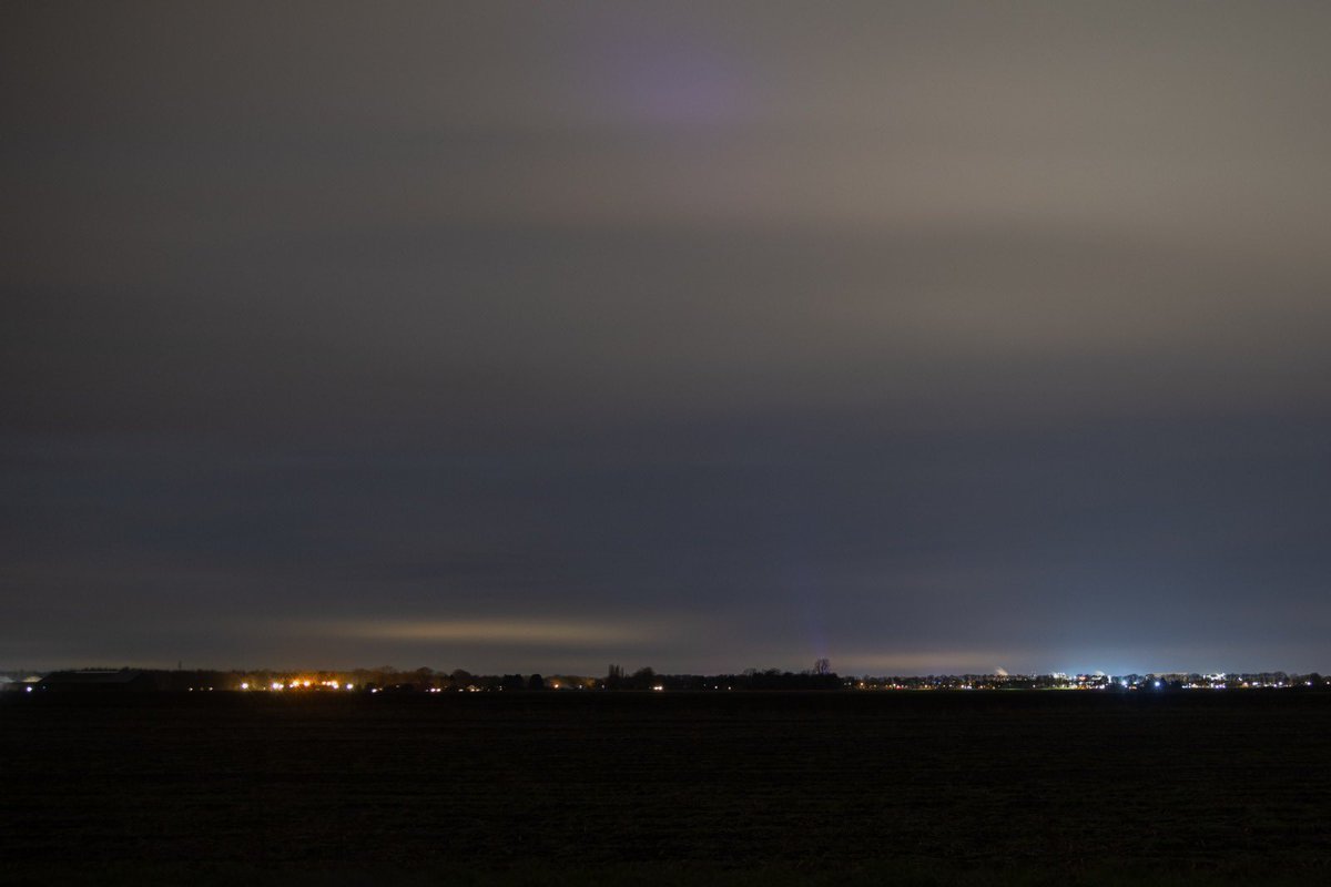 Hmmm gisteravond voor mijn werk aan foto gemaakt 🙈 #noorderlicht of #luchtvervuiling