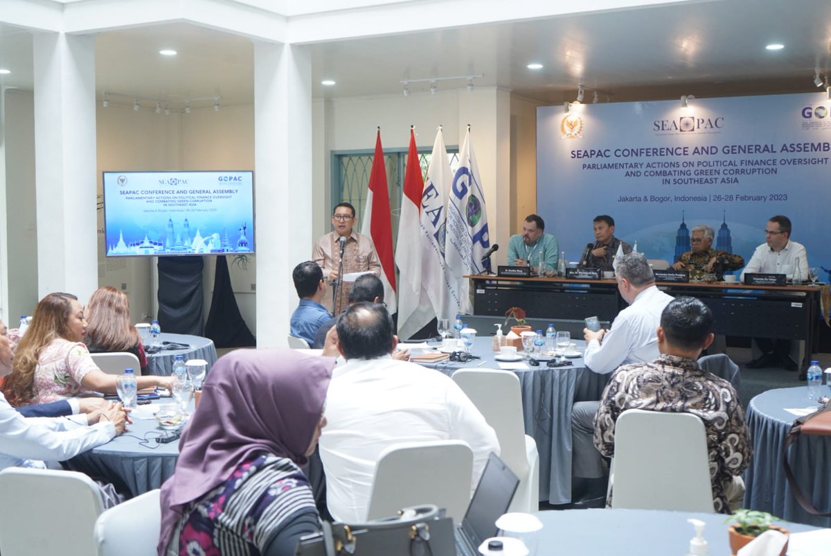 fadlizon's tweet photo. Siang ini sbg Ketua @bksapdpr menutup agenda Southeast Asian Parliamentarians Against Corruption (SEAPAC) Conference and General Assembly ttg Parliamentary Actions on Political Finance Oversight and Combating Green Corruption in Southeast Asia.

@DPR_RI @bksapdpr @SEAPAC_eng https://t.co/RhKRC9mME8